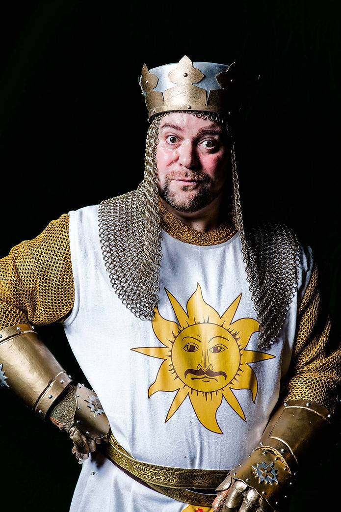 Nick lewis as Sir Arthur – photo by Matthew Kitchen