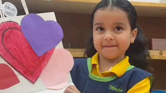 Niños interactuando en ambiente bilingüe en Montessori Learning Center El Paso West.