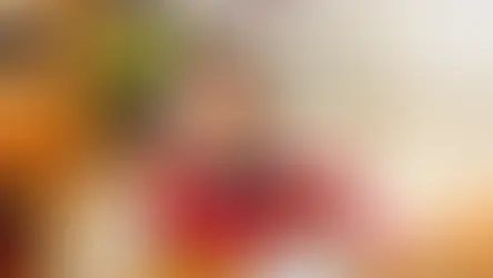 Estudiantes de primaria en West El Paso analizando una línea del tiempo de la historia de la vida en la tierra.