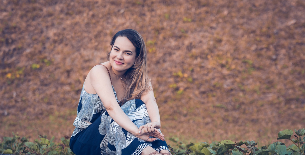 Ensaio fotográfico feminino ao ar livre