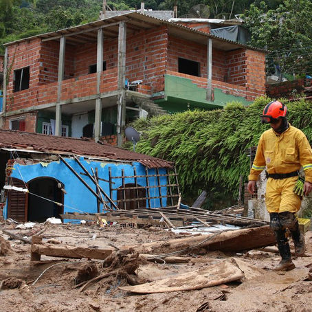PROJETO DE LEI Nº 2621/2023 REASSENTAMENTO SOCIAL PARA ATINGIDOS POR EVENTOS CLIMÁTICOS