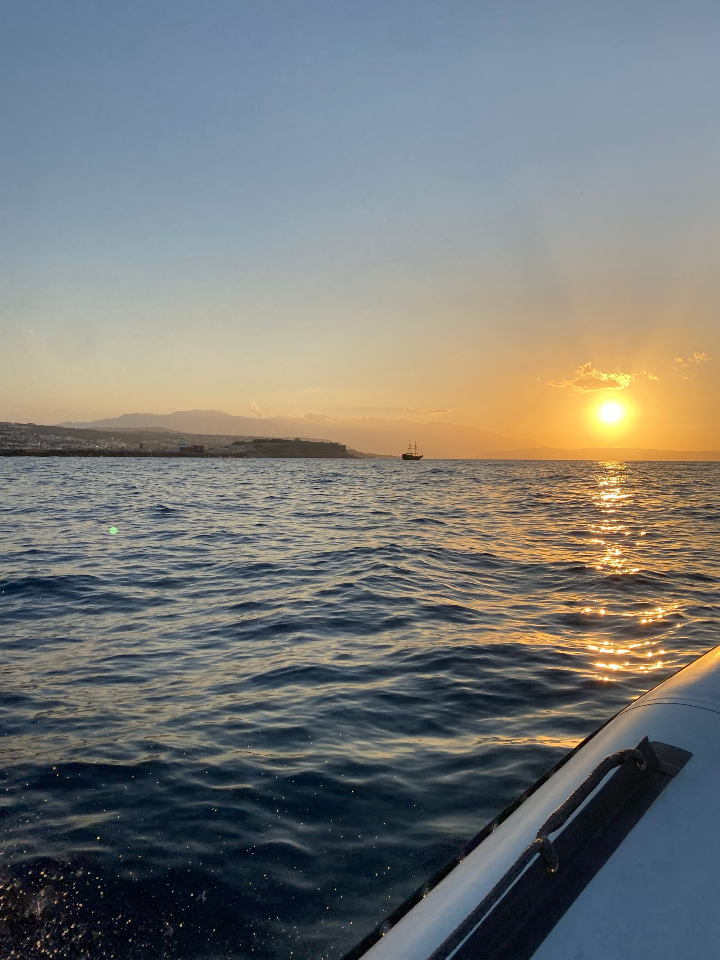 Romantique Sunset Rent a boat Rethymno Boat rental