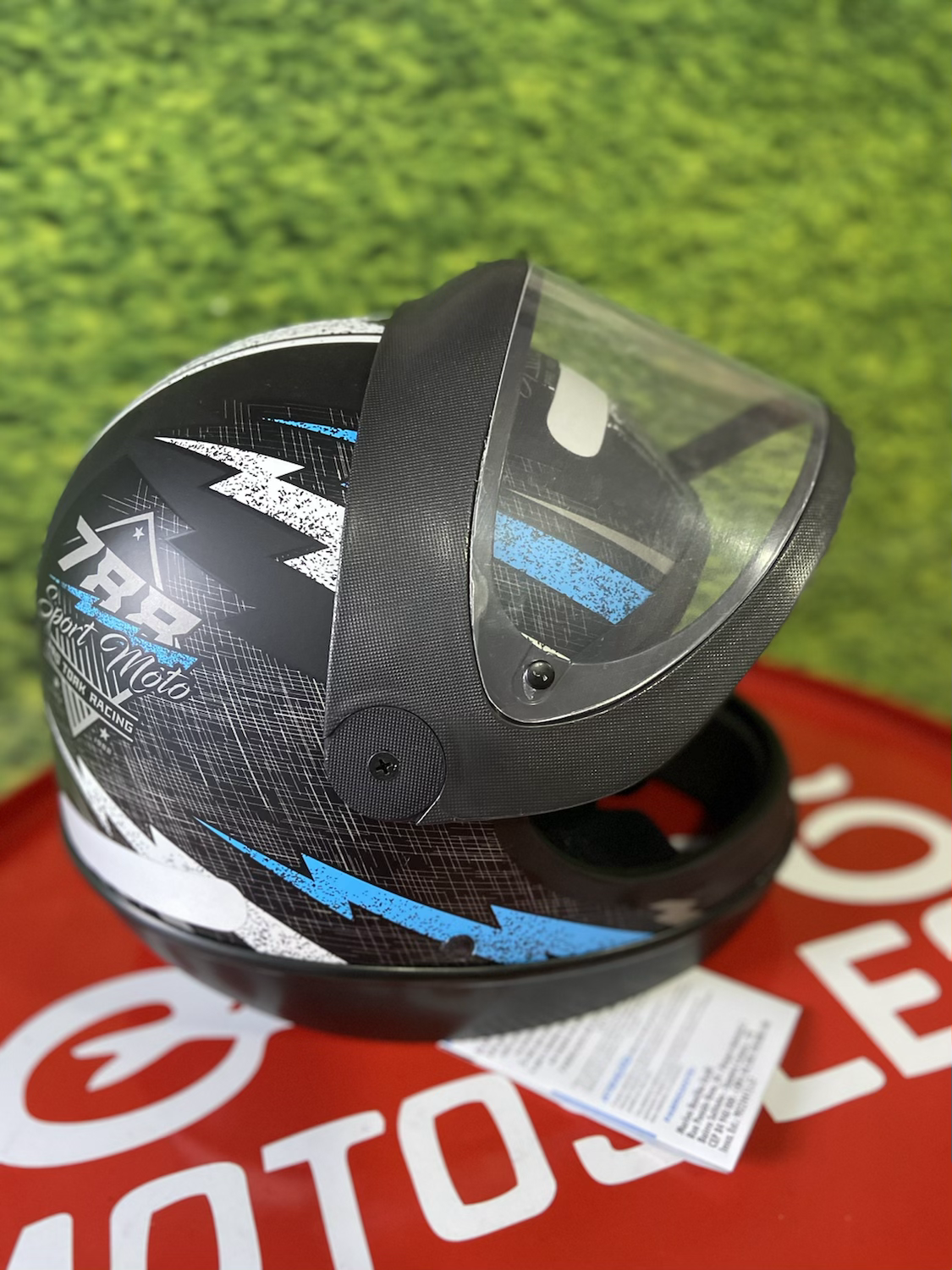 Motos content media