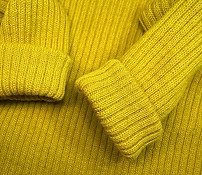 sweater-3124635_1920.jpg