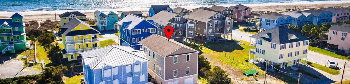 Guests 8
Bedrooms 4
Bathrooms 3.5