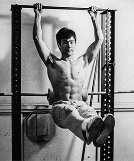 李小龍核心力量訓練：L-sit