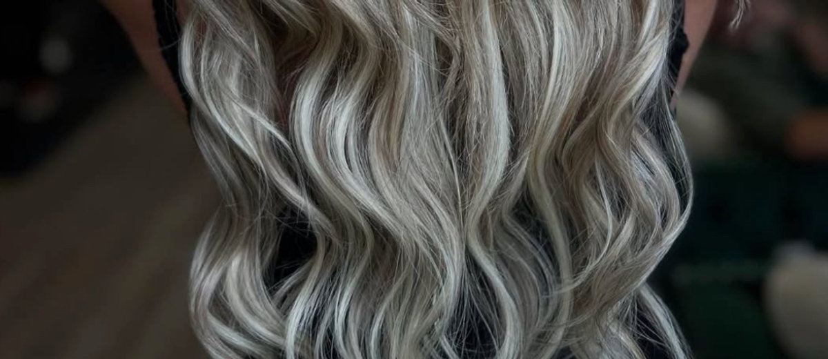 Dimensional blonde high quality hair extensions