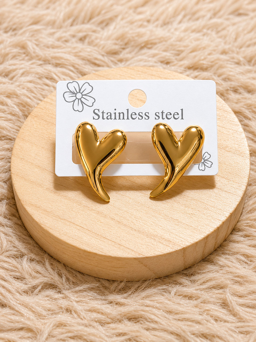 Aretes Corazón largo dorado