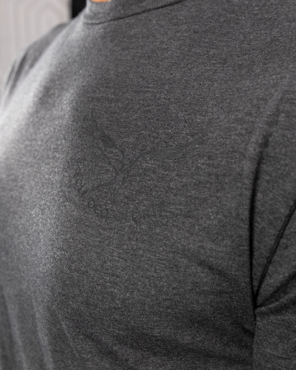 Thumbnail: "soli deo gloria" displayed with an illustration on the left breast of "serviam" mens shirt