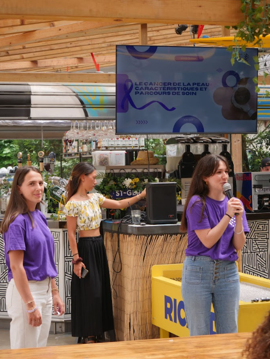 Conférence de prévention sur le cancer de la peau lors de l'évènement SUN-DAY