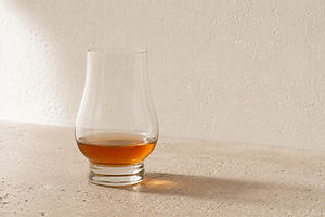 Whiskey-glass-glencairn_edited.jpg