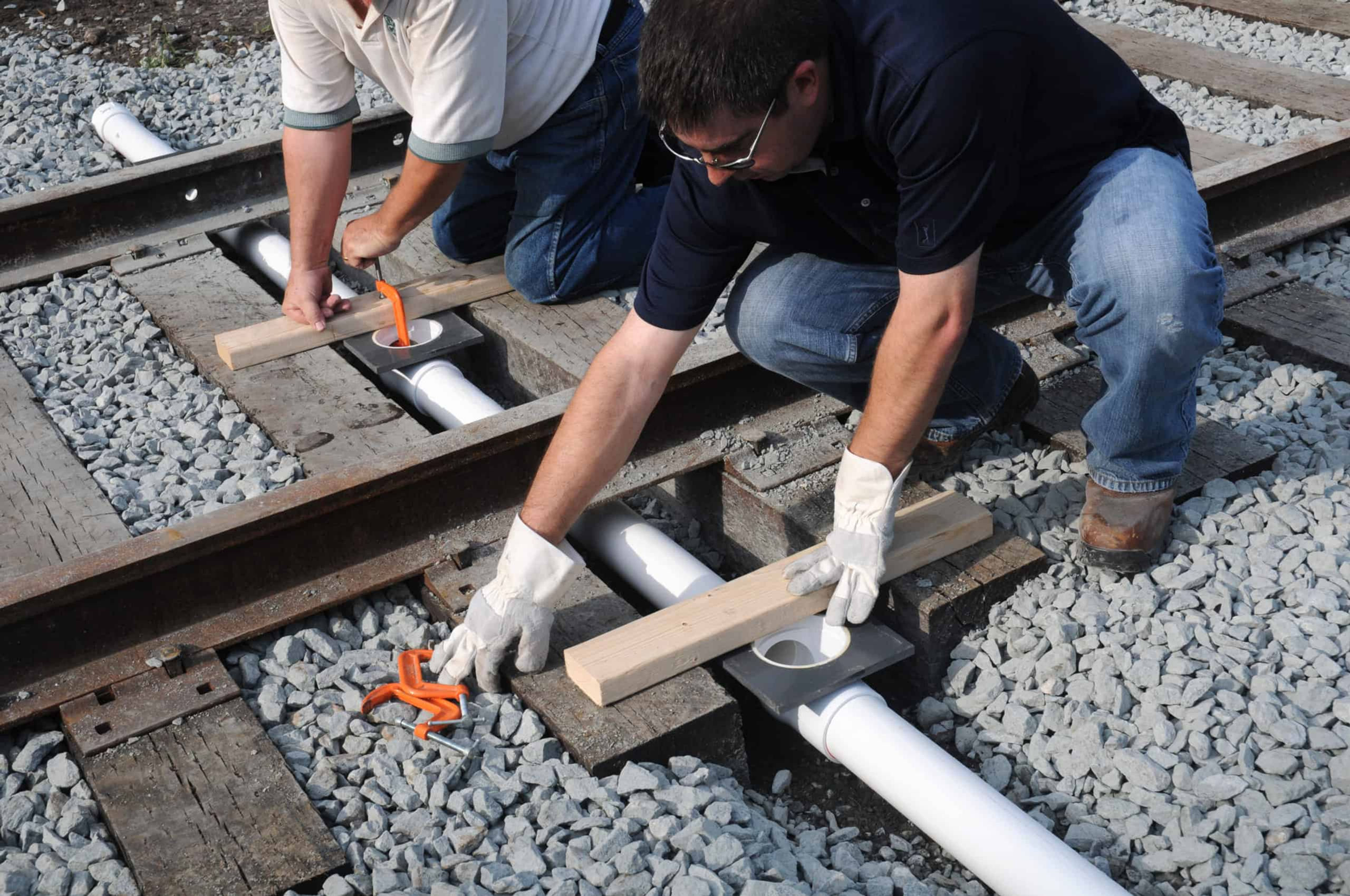 Ultra-Track Pan Composite Model - Drain Manifold