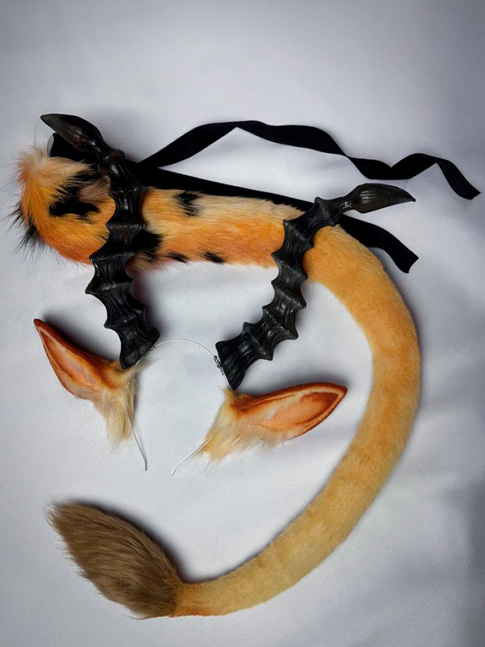 Thumbnail: Beastars Cosplay Melon ears, horns and tail