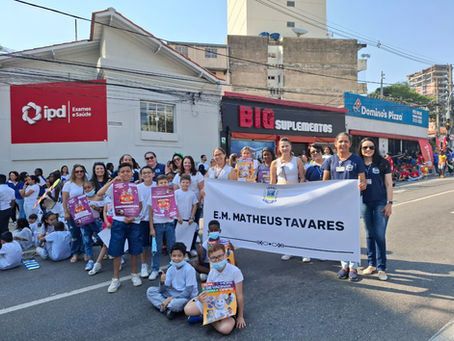 Zé Gotinha marcou presença no desfile em comemoração aos 143 anos de Varginha!