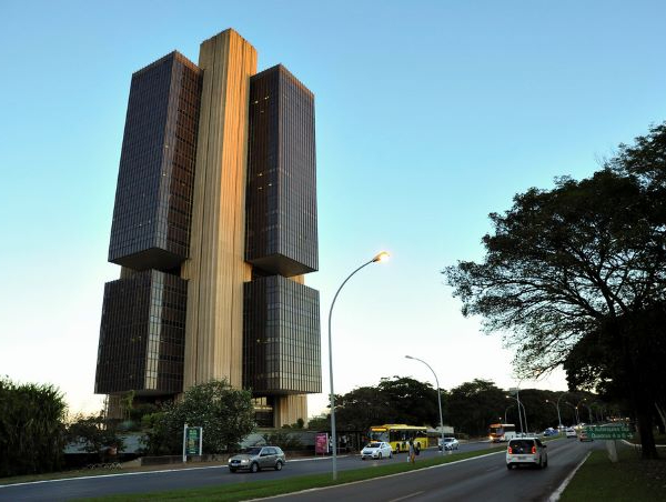 Inflação em Alta: Boletim Focus Estima IPCA de 4,2% para 2024