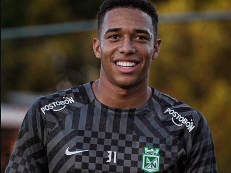 Acertado com o Atlético-MG, Brahian Palacios chega a BH para exames antes de assinar contrato