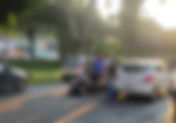 Jovem sofre fratura exposta após acidente na Avenida João Pinheiro em Poços de Caldas, MG