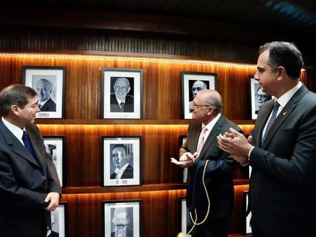 Ao lado de Alckmin, Pacheco participa de evento em homenagem ao ex-vice-presidente José Alencar
