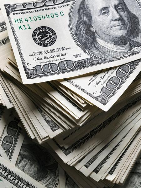 Dólar Alcança R$ 5.7936 Maior Valor Desde 2021 