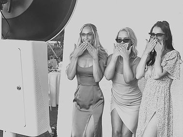 Glow Up Photo Booth- Does the Photo Booth need wifi?