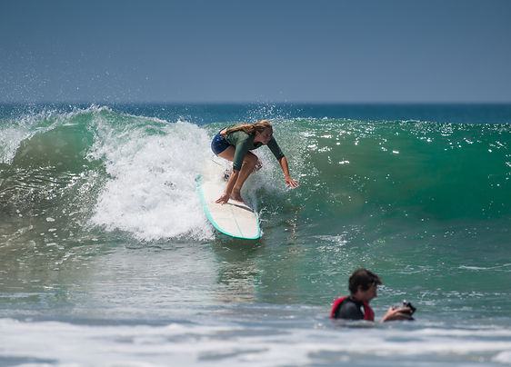 people-surfing-coasts-varkala-near-trivandrum.jpg