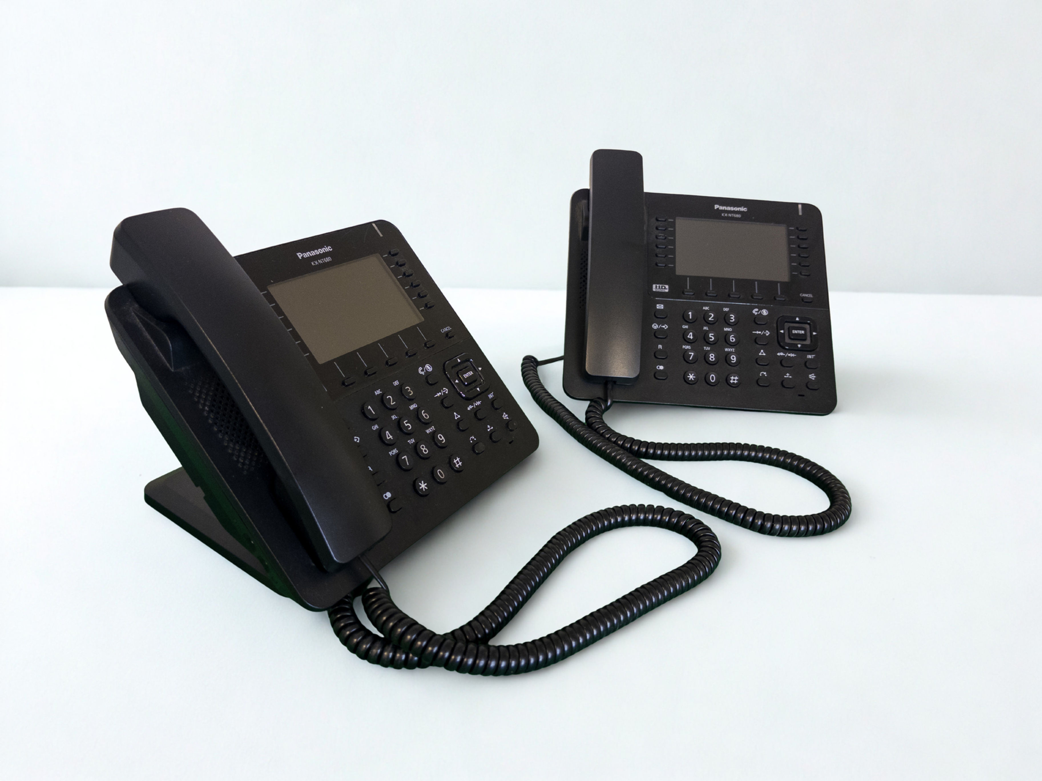 Lot de deux téléphones fixes PANASONIC