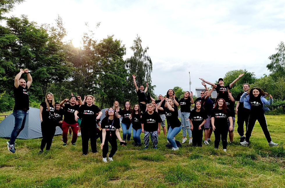 Young people from around Romania gathered in Brazov County for the annual Divisional Youth Camp.