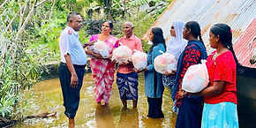 • Sri Lanka youth join cyclone response 