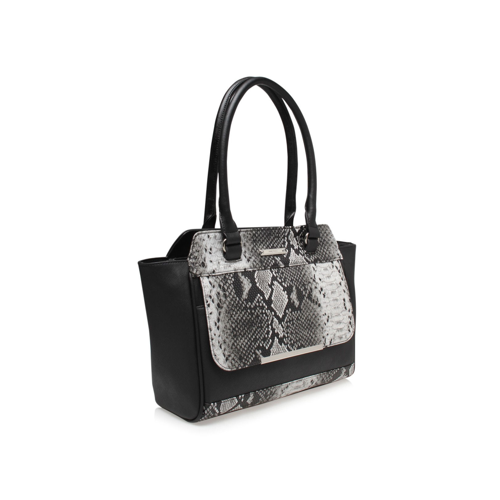 Passthebar Satchel Nine West