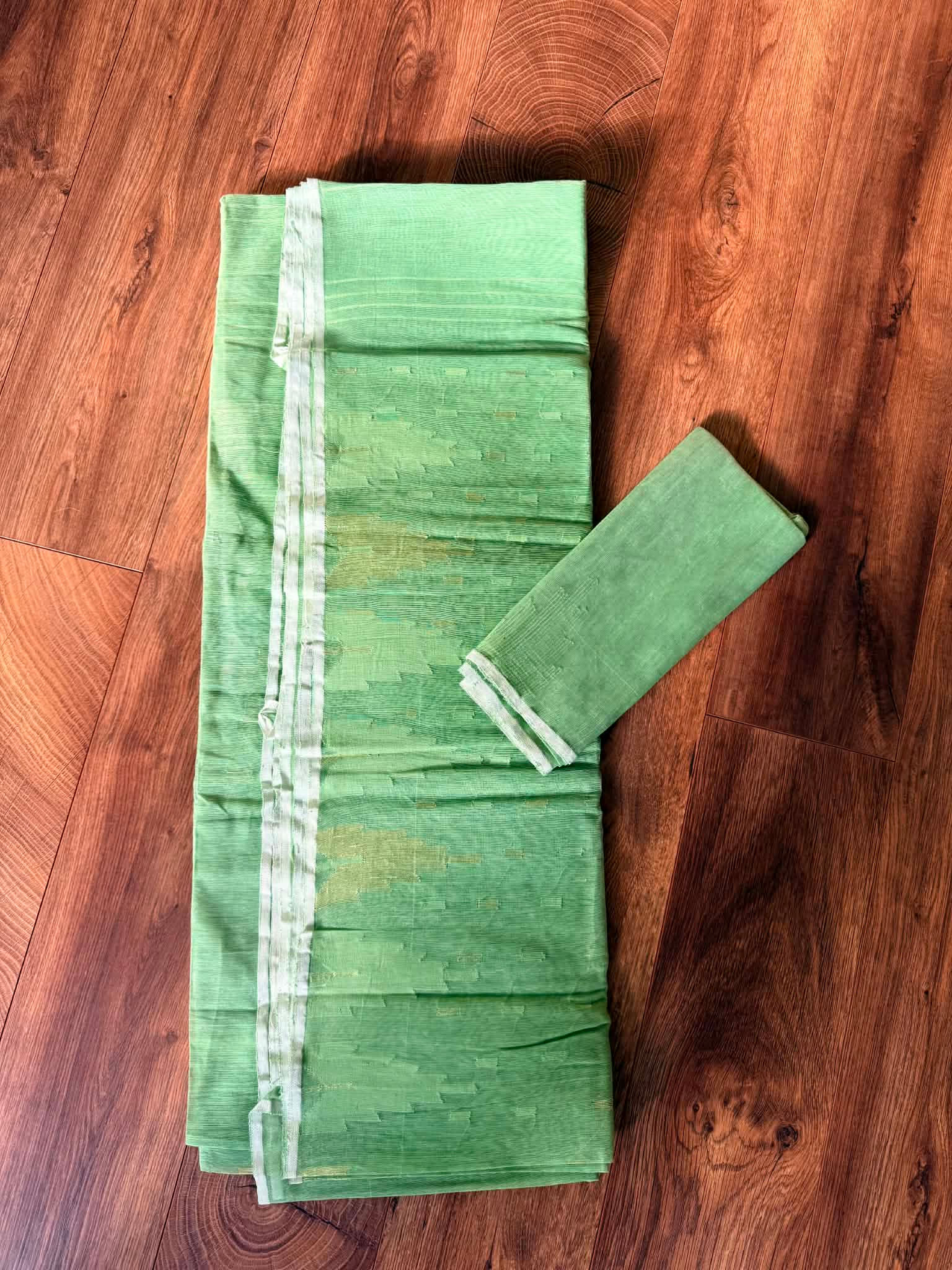 Dhakai Jamdani 50 count Saree 02