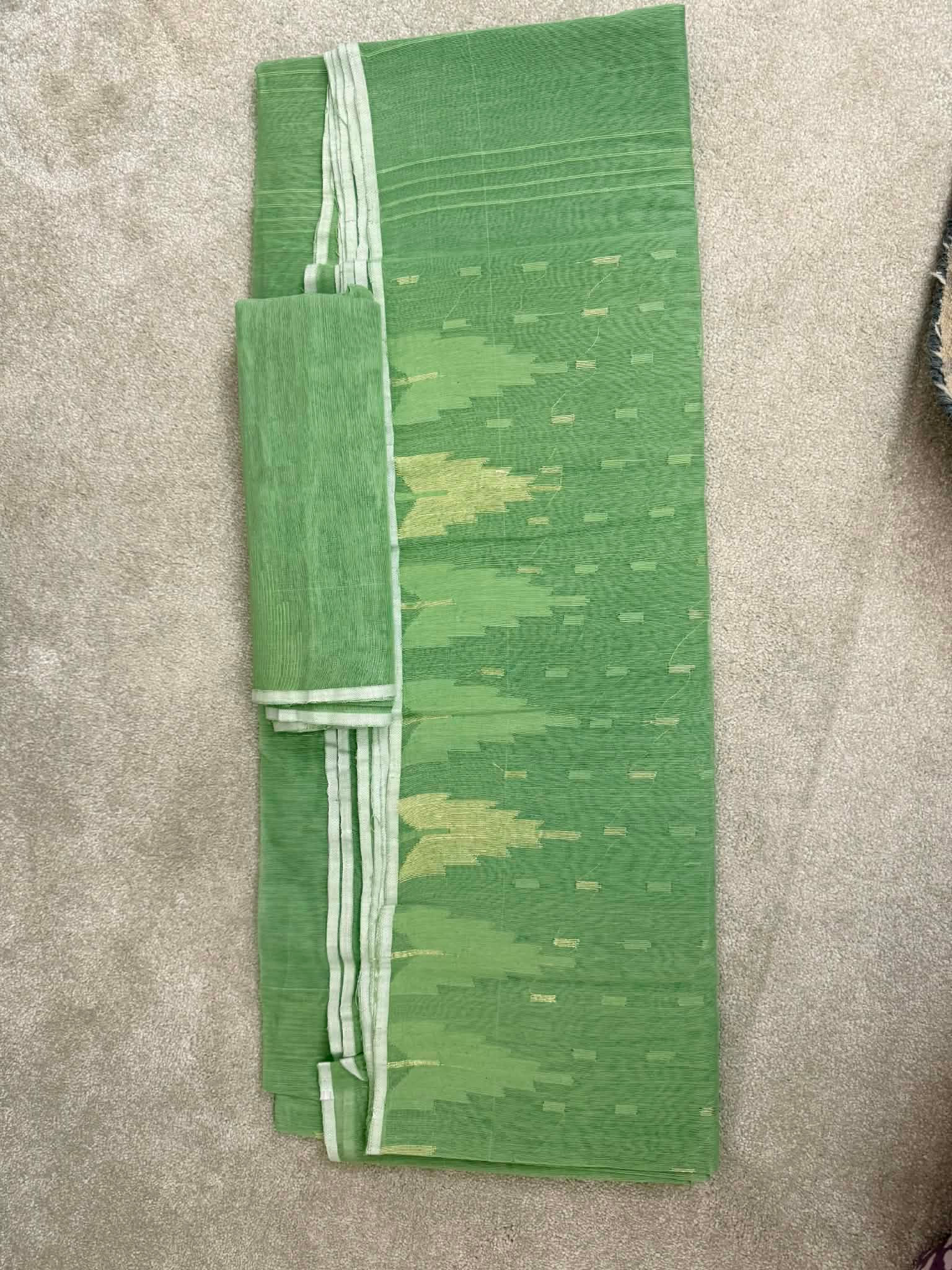 Dhakai Jamdani 60 count with blouse piece 01