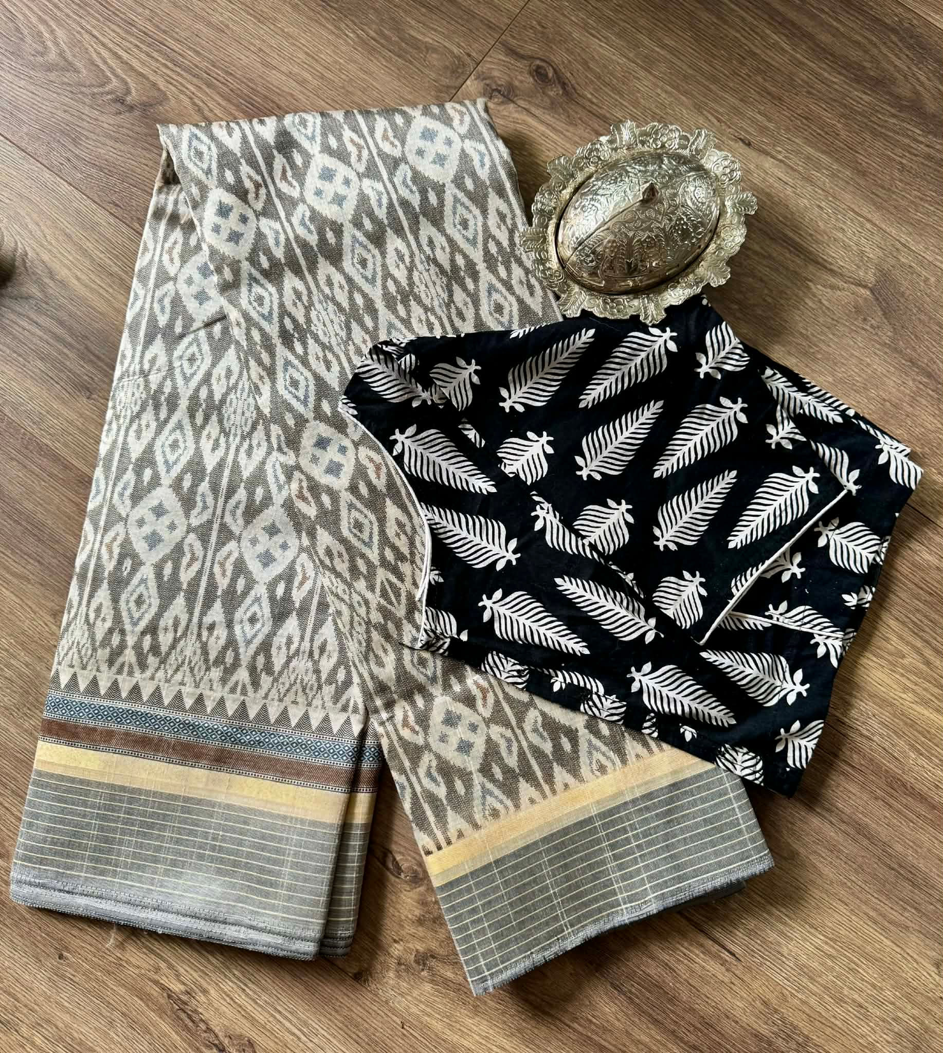 Indian tath Saree (with runny blouse piece ) 04