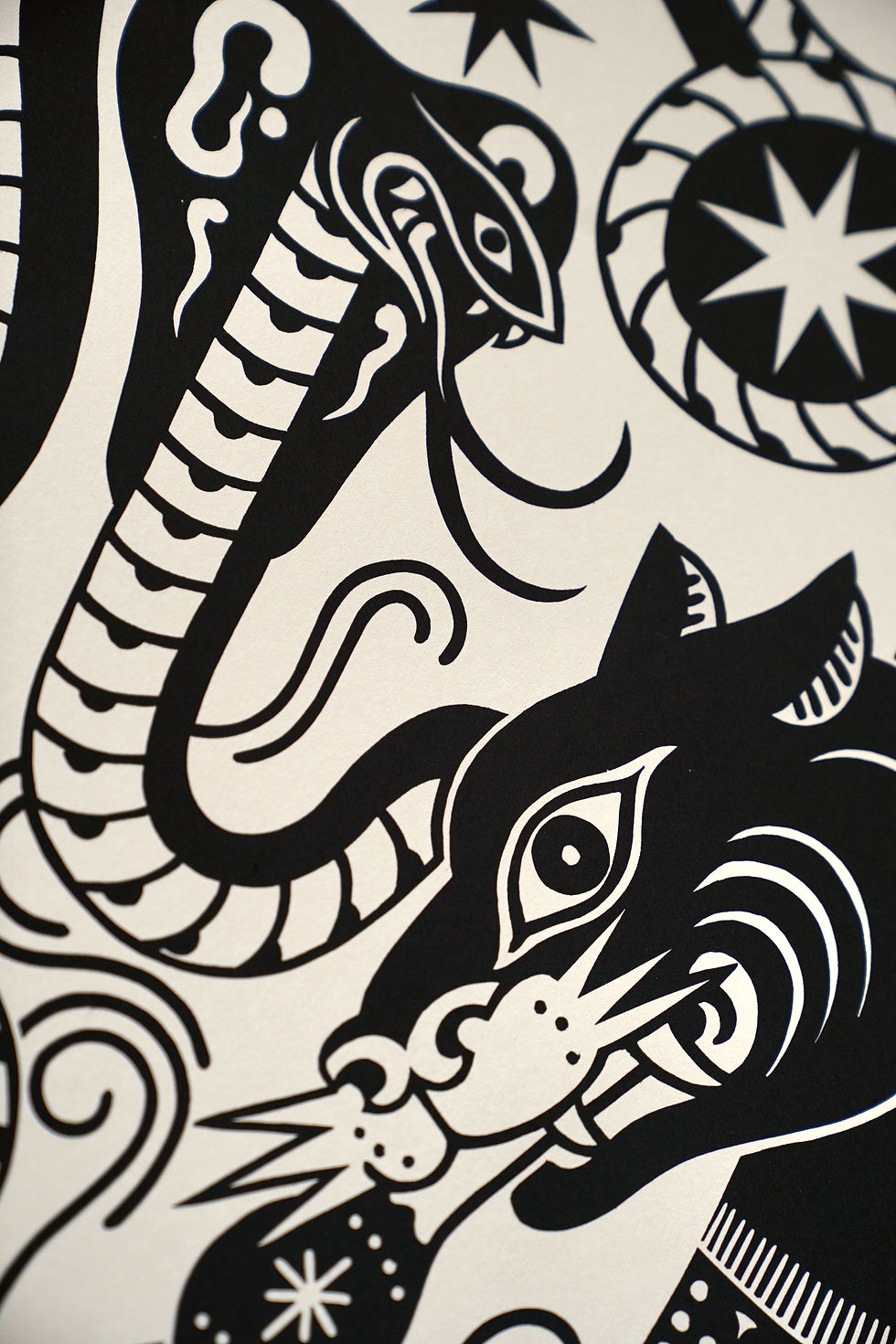 Thumbnail: The snake charmer - Cream, 96 x 51 cm