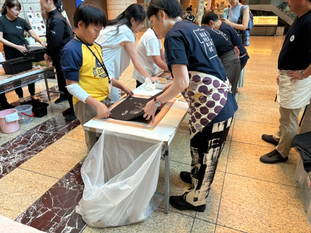 着物業界は「型染め体験～ランチョマット作成」