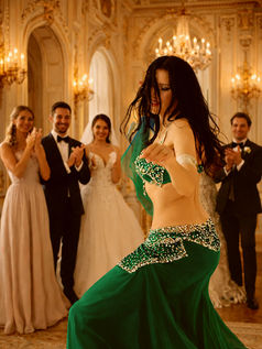 Layla Taj - Wedding entertainment