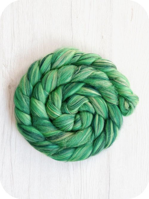 Thumbnail: green merino combed top