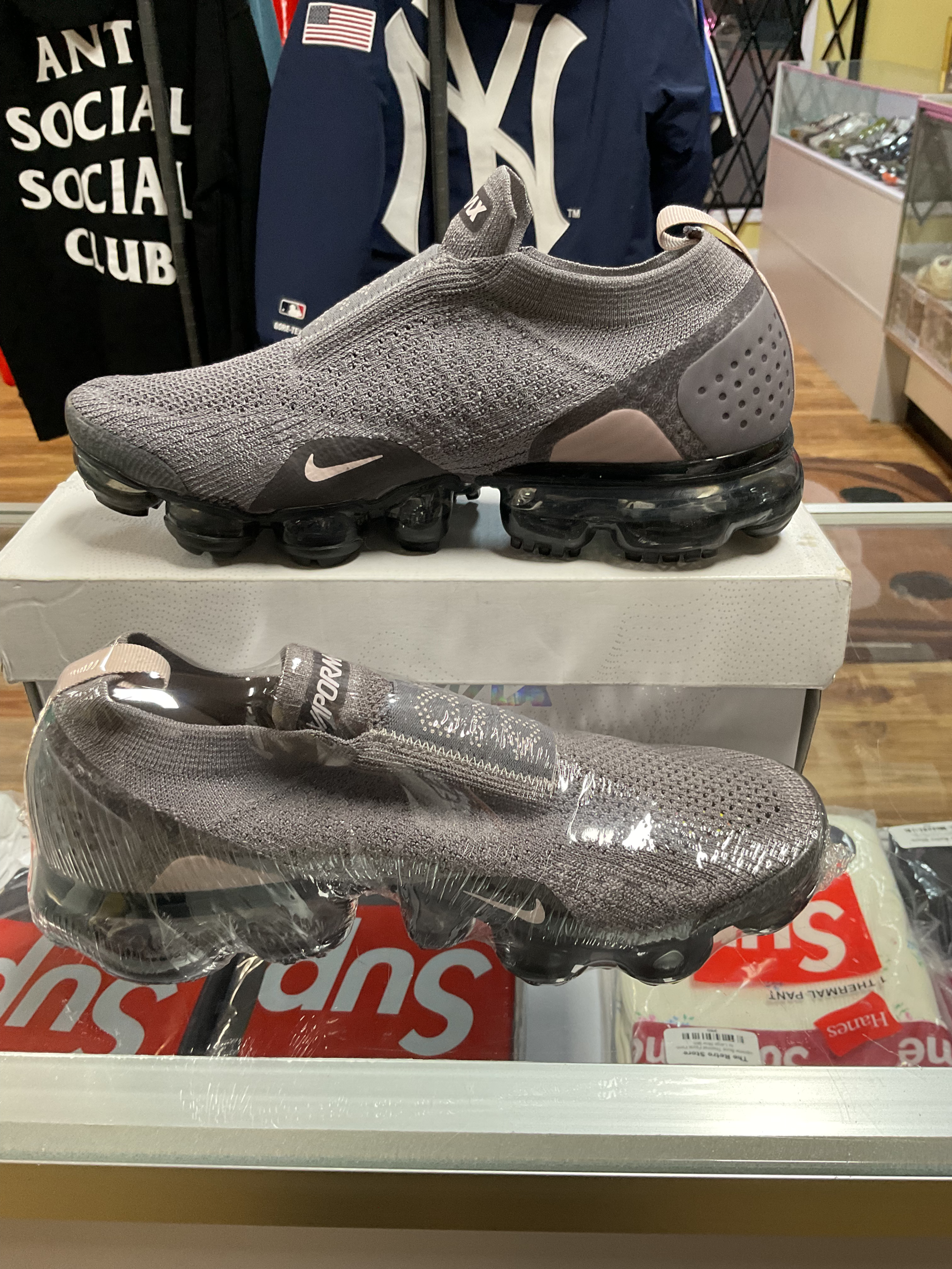  Nike VaporMax “Gunsmoke” sz 6 Pre-Owned