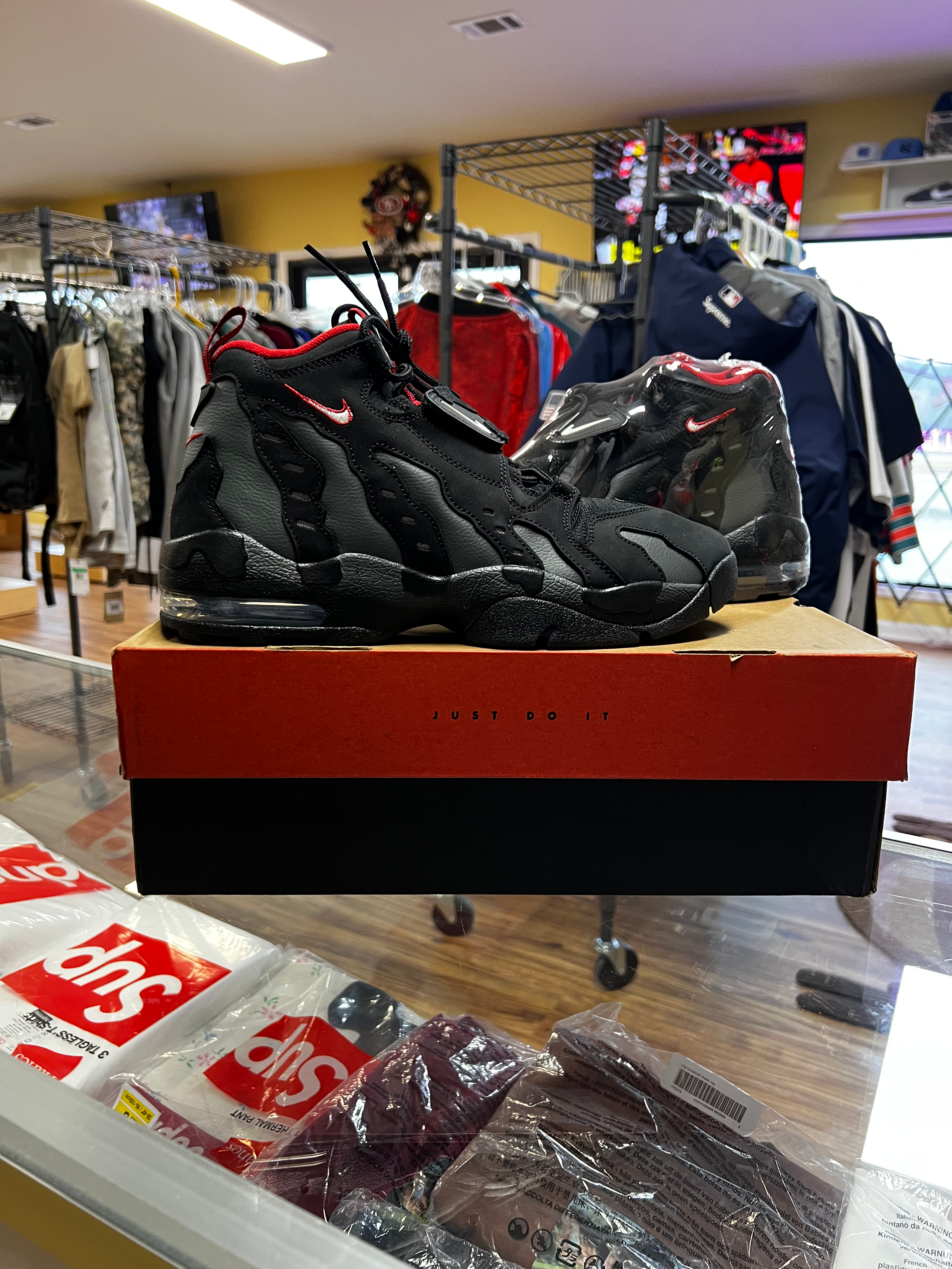 Nike DT 96 “Falcons” Sz 10 Pre-Owned