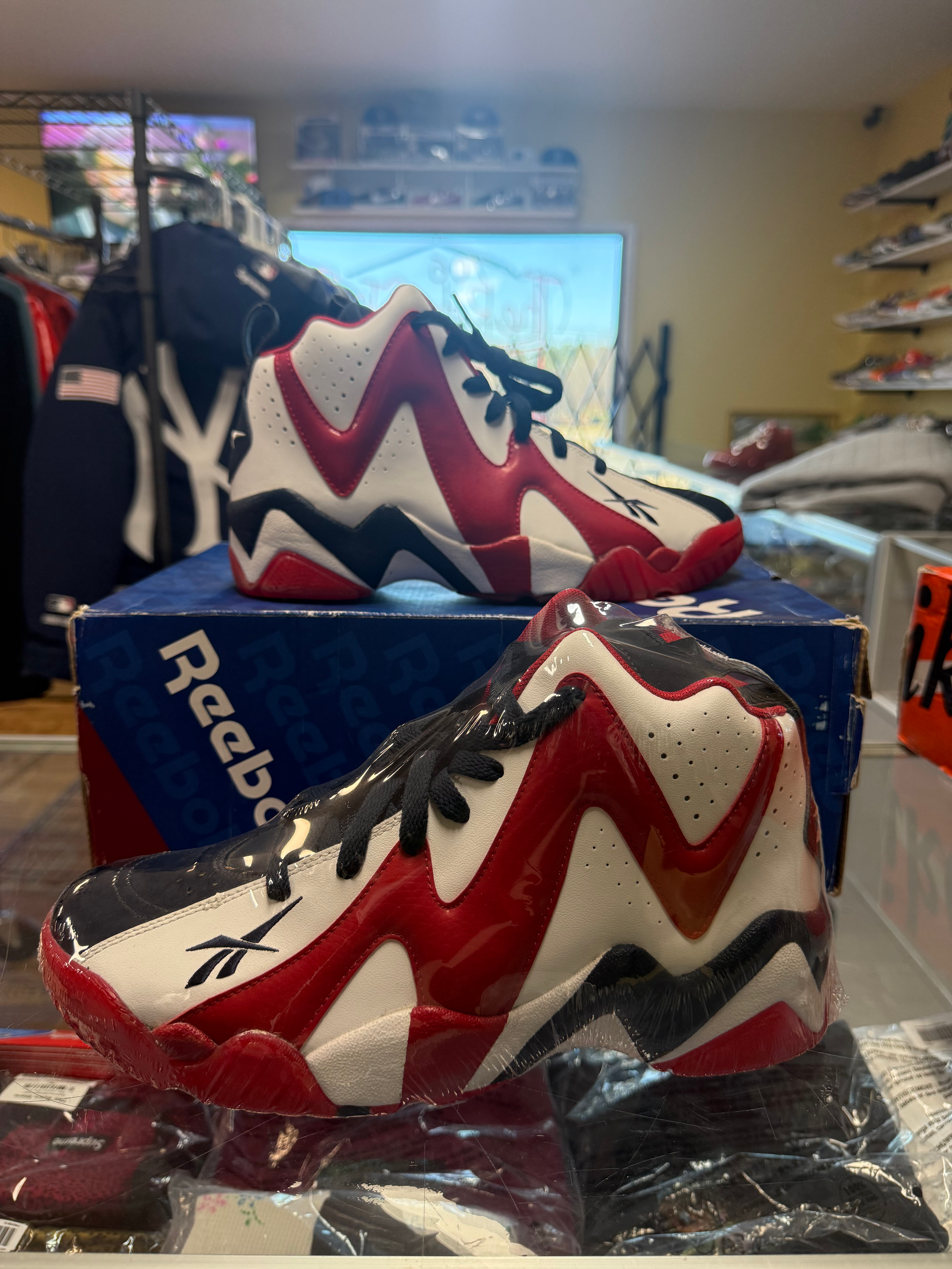 Reebok Kamikaze II MID sz 9 Pre-Owned