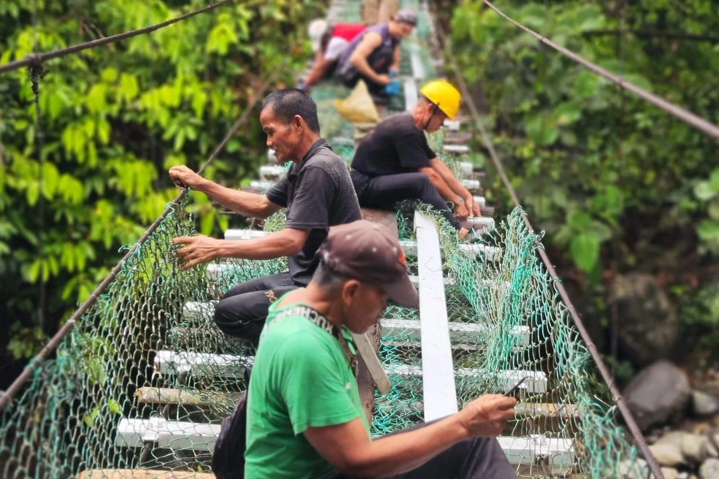 Hopes Malaysia NGO repairing rural bridge to improve access for village families
