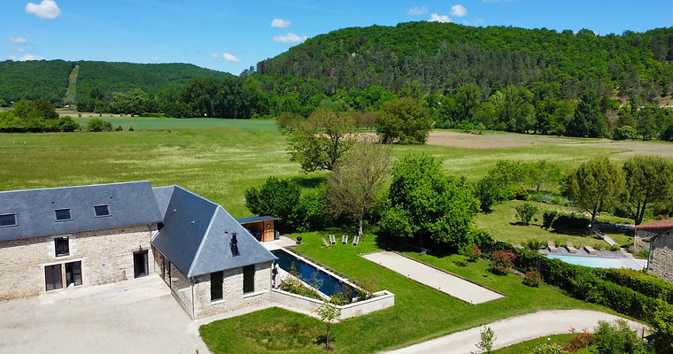 Espace exterieur dans la vallée
