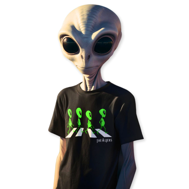 camiseta canal multiverso alien beatles