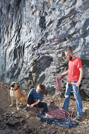 두 사람의 하드프리 최고난이도는 5.12d로 같다. 주로 5.12급 루트가 많은 곳을 찾으며 5.13a를 오르는 것이 목표다