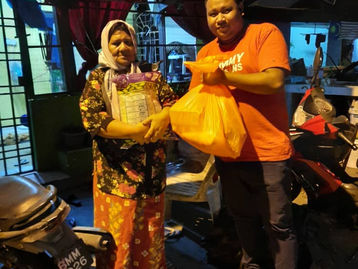 Bantuan makanan kepada keluarga asnaf(PKP FASA 1).