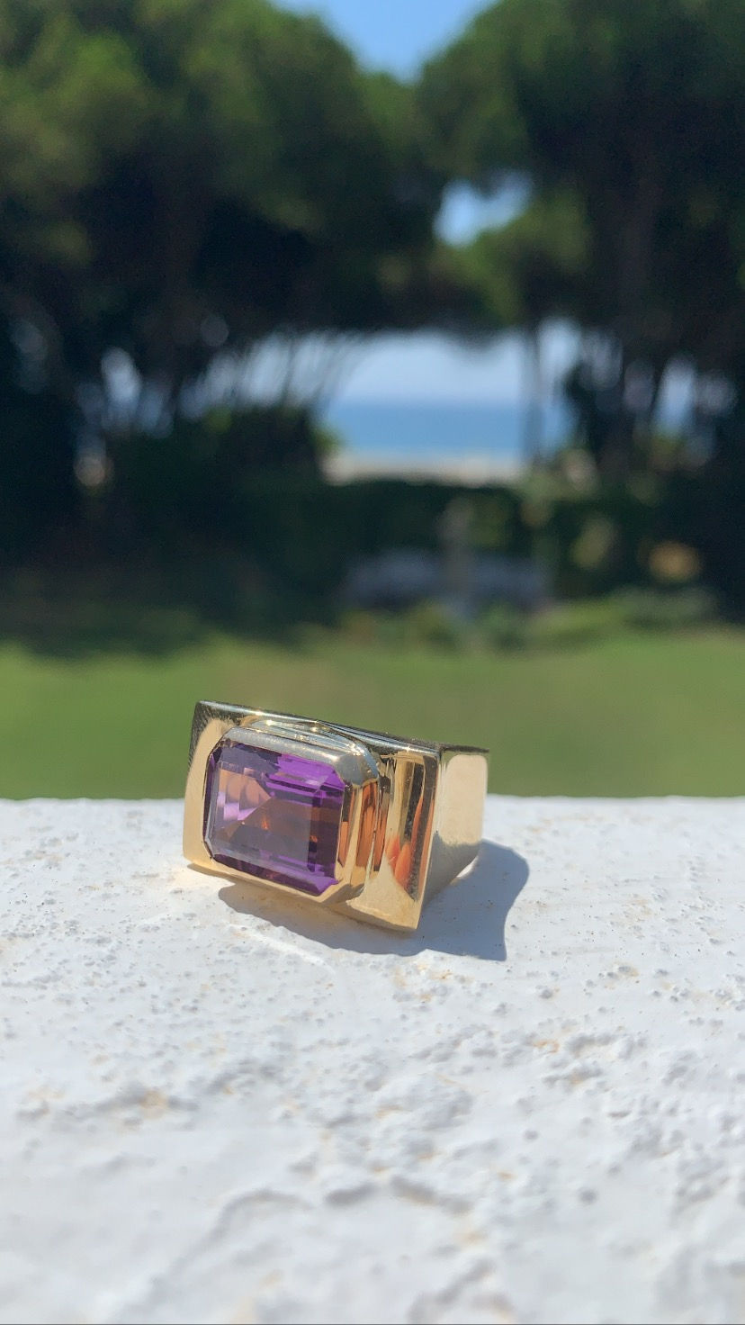Thumbnail: 18kt Yellow Gold Amethyst ring