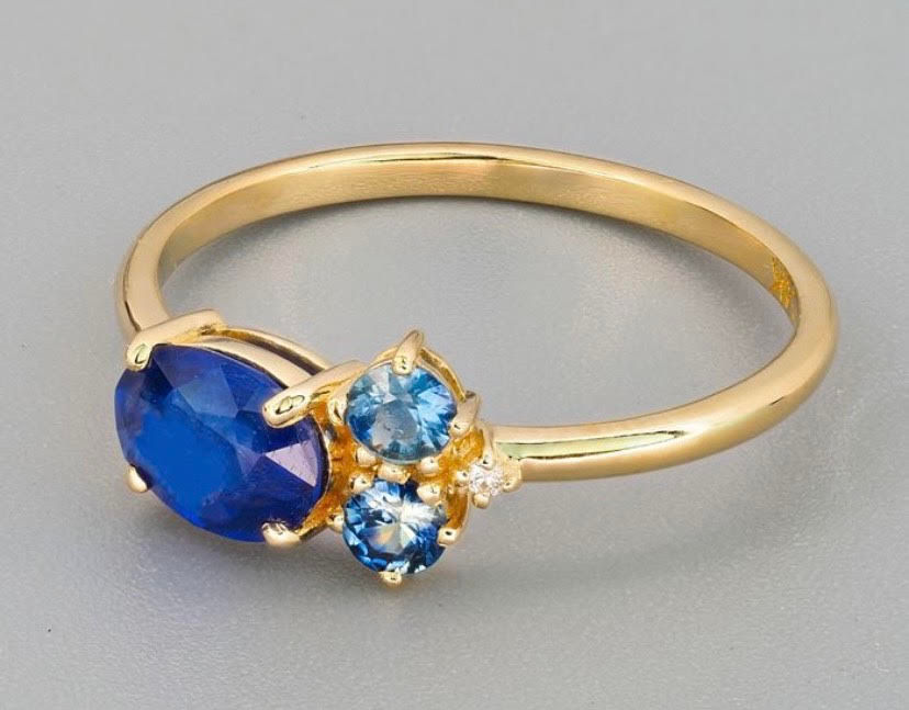 Thumbnail: 14kt Yellow Gold Blue Sapphire and Diamond Ring