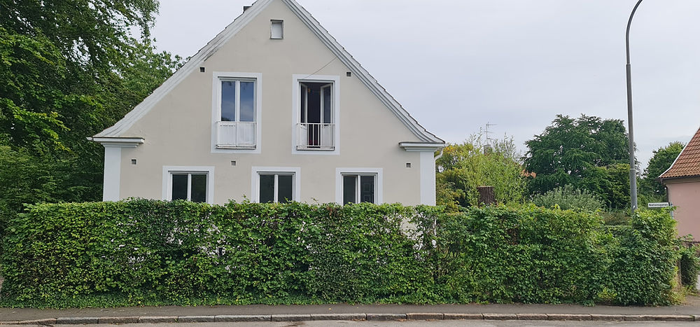 House with a hedge, suitable for student housing in Lund