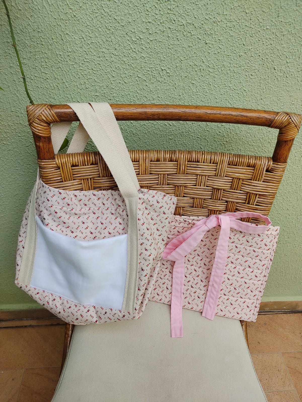 Kit sacola e porta livro