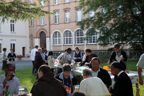 Rencontre mensuelle de l'internoviciat (jeunes en formation à la vie religieuse, issus de différentes congrégations, qui se rassemblent pour réfléchir sur un thème).