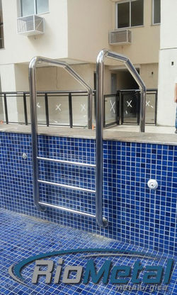 Escada de piscina - aço inox